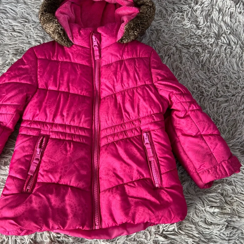 OshKosh Bgosh Girls Hot Pink Faux Fur Trim Hooded Puffer Jacket Coat Size‎ 4